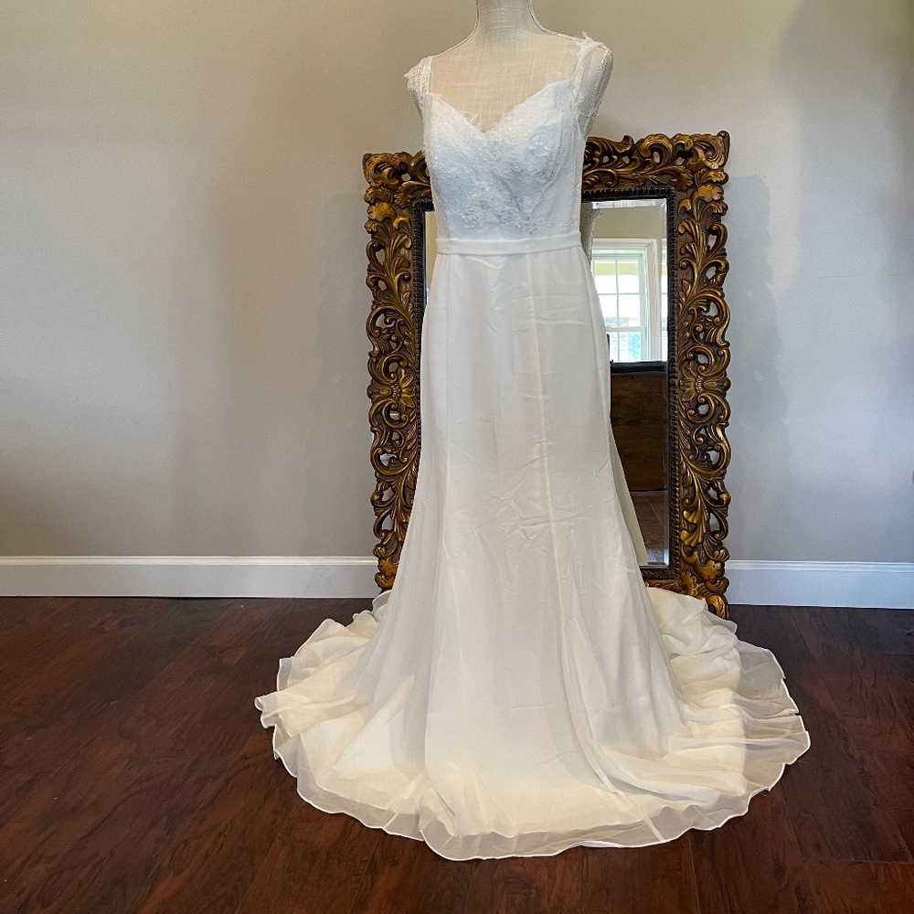 JJ’s House White Wedding Dress Ladies Size US6